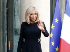 Стиль первой леди Франции Брижит Макрон: предпочтения в костюмах и высоких каблуках